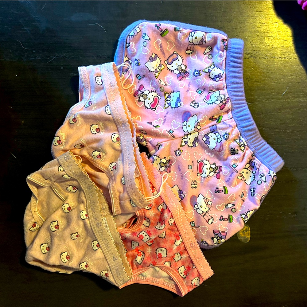 Build a bear Hello Kitty clothing lot